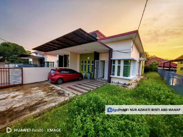 House for sale in Malaka