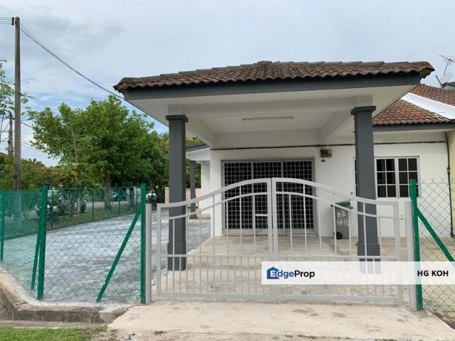 House for rent in Malaka
