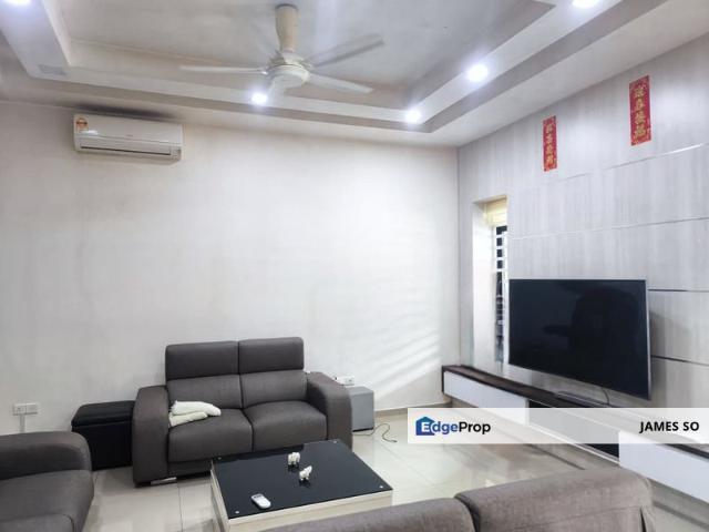 House for sale in Malaka