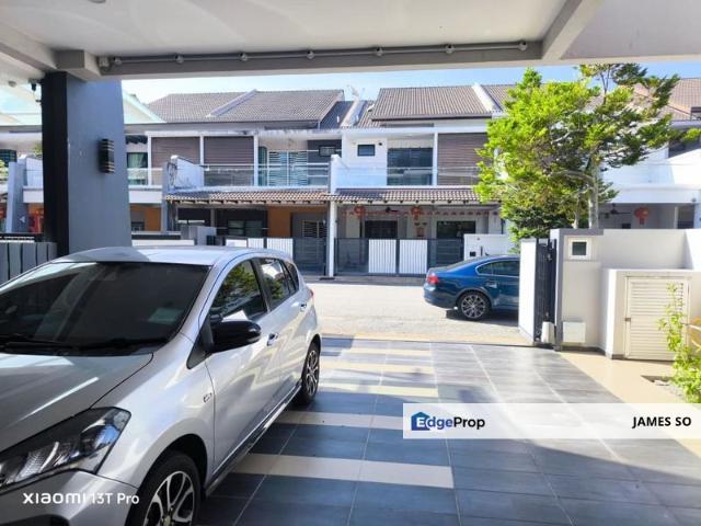 House for sale in Malaka