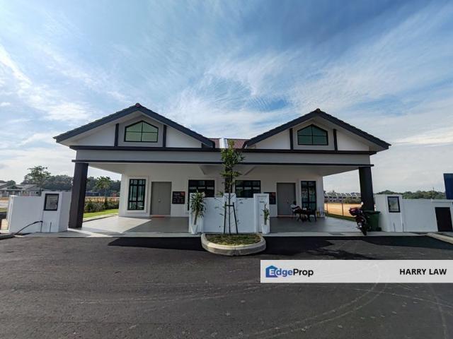 House for sale in Malaka