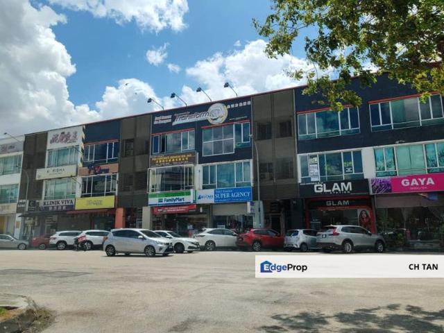 Shop for sale in Johor