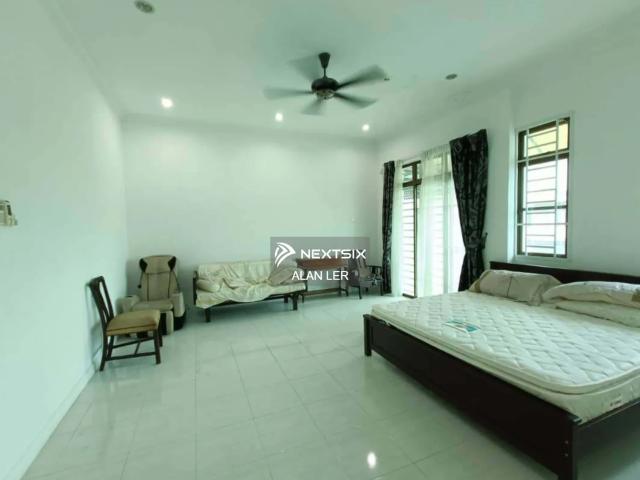 Shop for sale in Johor