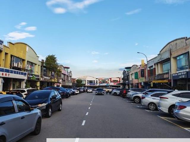 Shop for sale in Johor