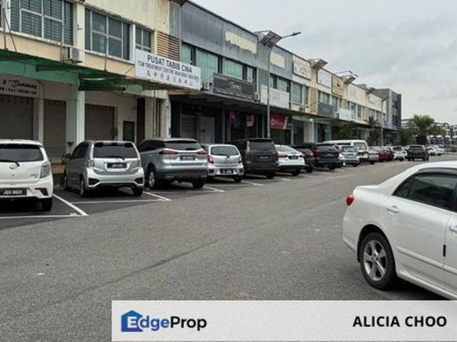 Shop for sale in Johor