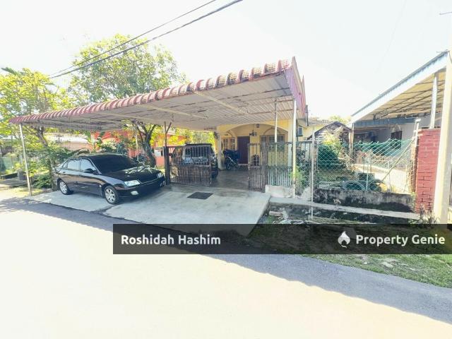 Bungalow for sale in Wellesley, Penang