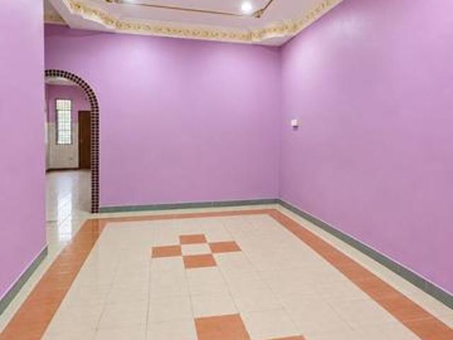 Terraced House for sale in Tampin