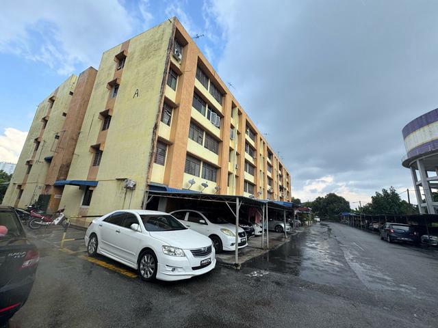 Flat for sale in Wellesley, Penang