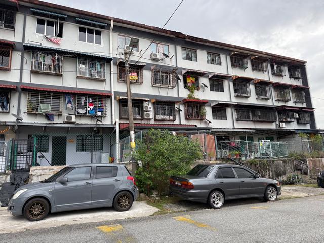 Apartment for sale in Langat, Selangor