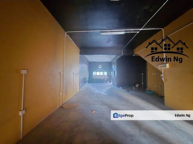 Shop for sale in Mukim 16, Tena