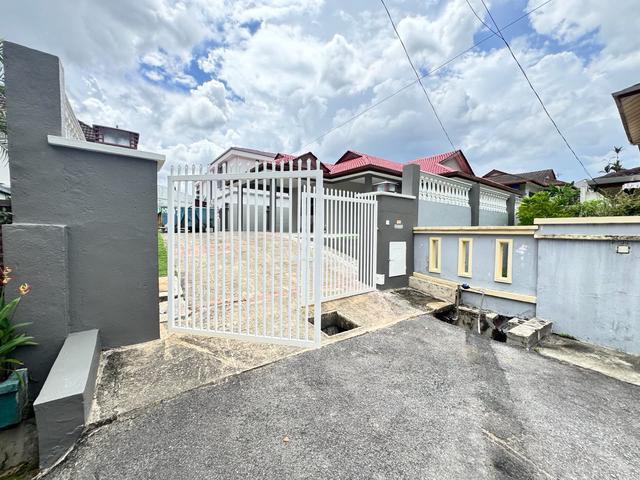 Bungalow for rent in Selayang, Selangor