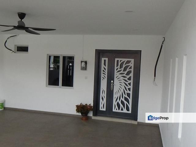 House for sale in Malaka