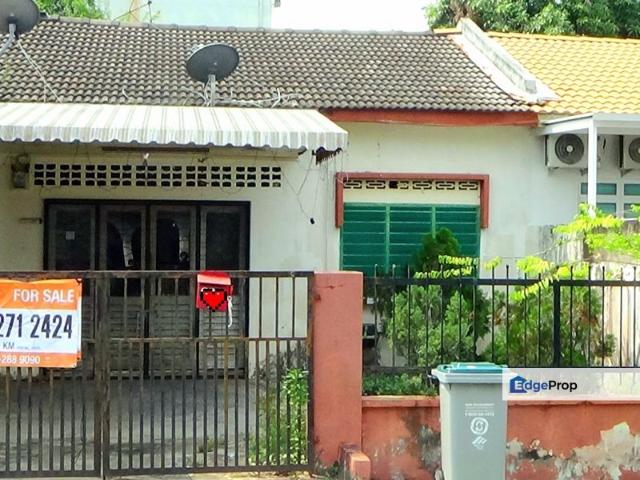 House for sale in Malaka