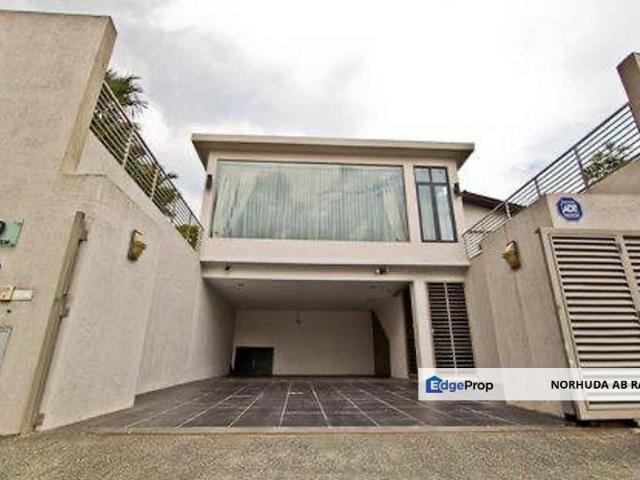 House for sale in Kampung Desa Pahlawan, Kuala Lumpur