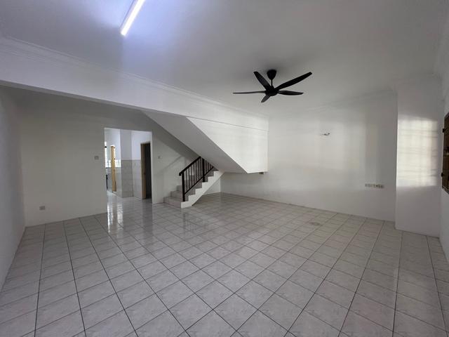 Terraced House for rent in Wellesley, Penang