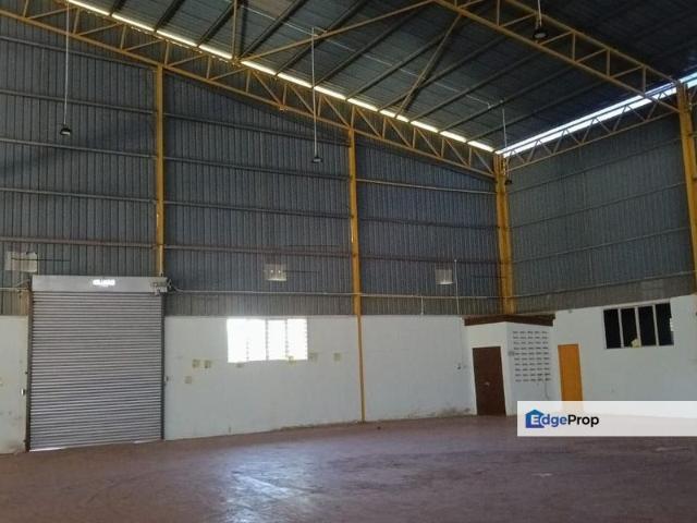 Warehouse for sale in Malaka