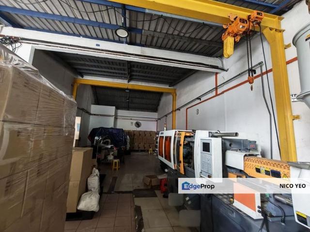 Warehouse for sale in Malaka