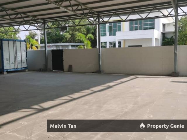 Warehouse for sale in Malaka