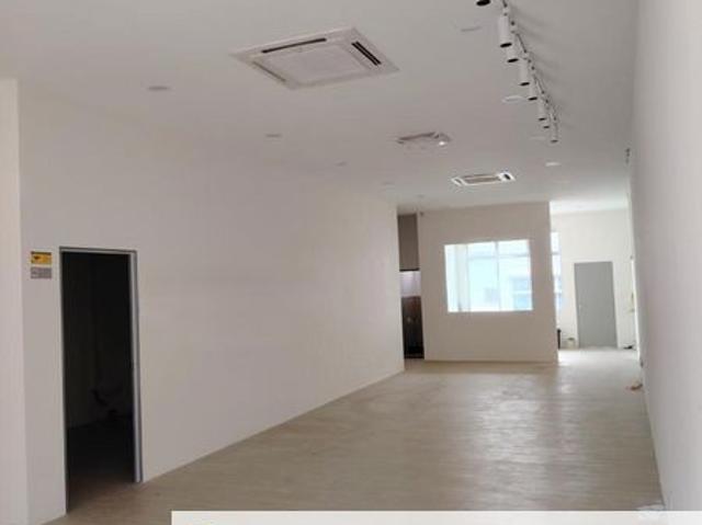Shop for rent in Bukit Ledang, Johor