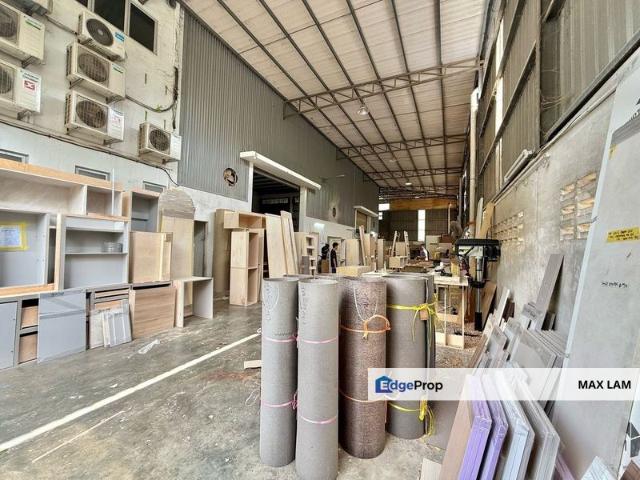 Warehouse for sale in Bukit Ledang, Johor