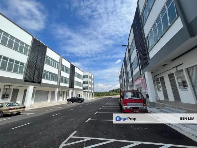 Shop for rent in Bukit Ledang, Johor