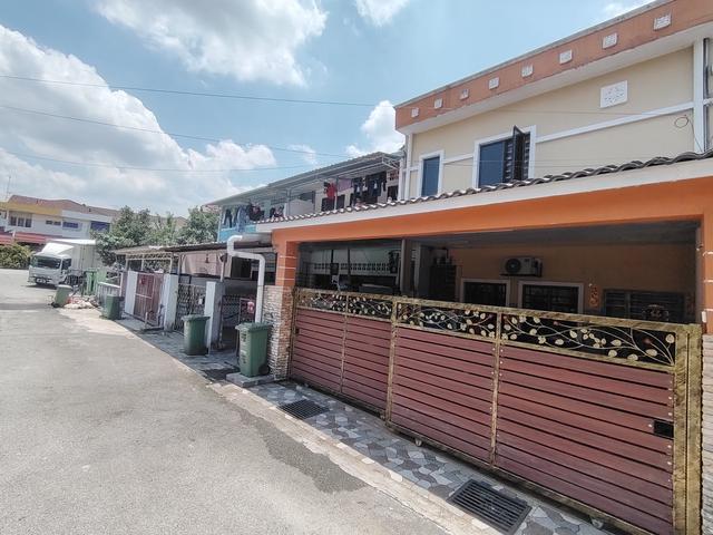 Townhouse for sale in Country Heights Damansara, Kuala Lumpur