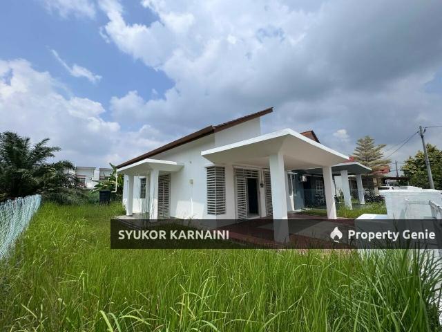 Residential House for sale in Tanjong Sepat, Selangor