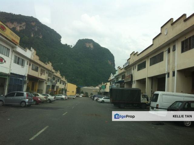 Warehouse for rent in Selayang, Selangor