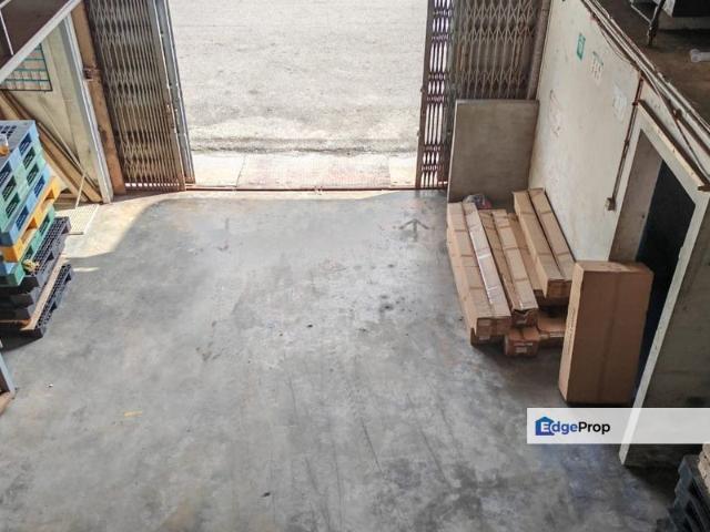 Warehouse for rent in Selayang, Selangor