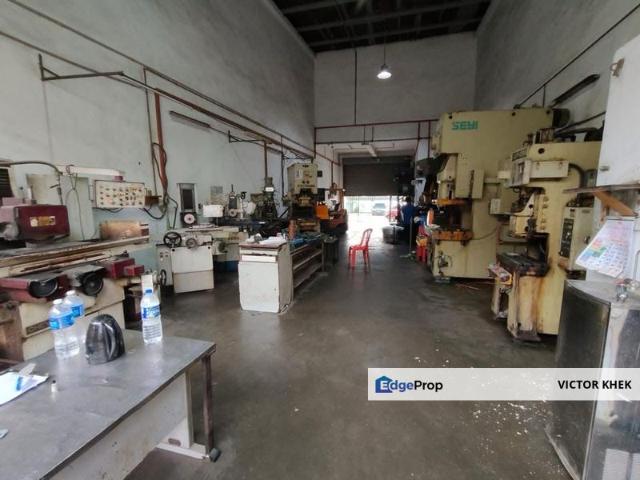 Warehouse for sale in Pulai, Bukit Ledang