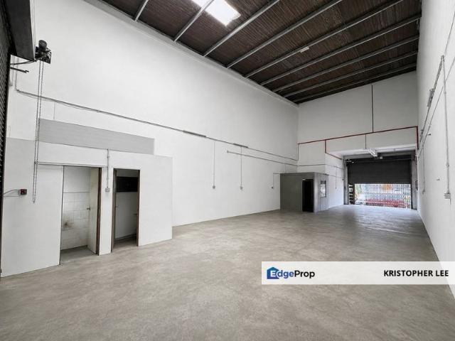 Warehouse for sale in Pulai, Bukit Ledang