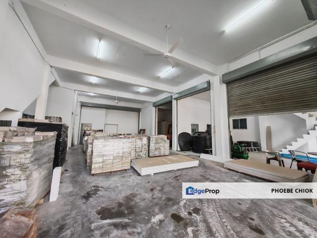 Warehouse for rent in Langat, Selangor