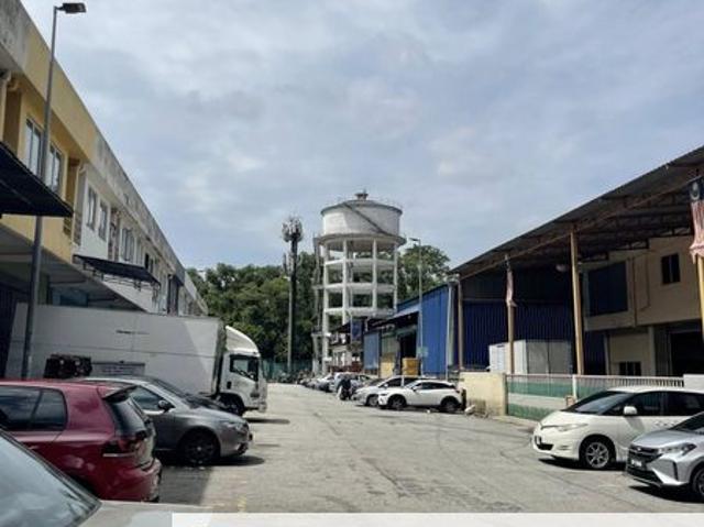 Warehouse for sale in Langat, Selangor