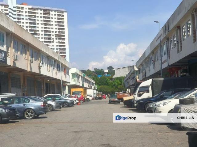 Warehouse for sale in Langat, Selangor