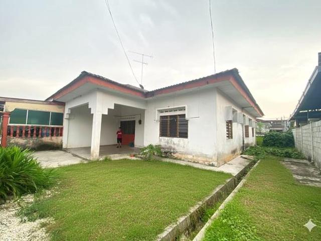 Residential House for sale in Batu Pahat, Johor