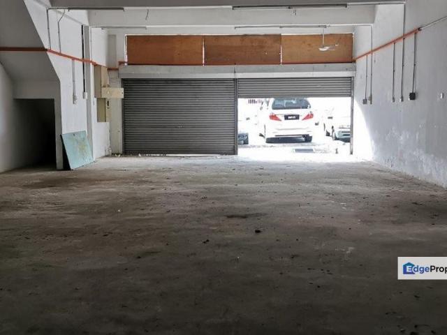 Warehouse for rent in Majlis Bandaraya Subang Jaya, Petaling