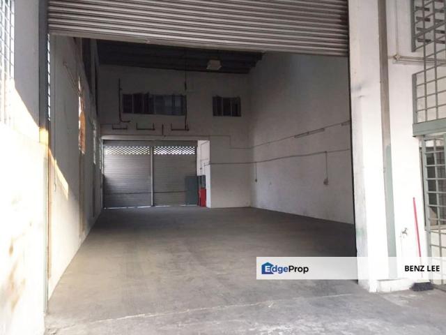Warehouse for rent in Petaling, Alam Impian