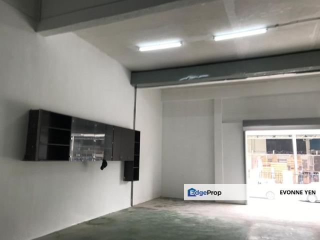 Warehouse for rent in Seksyen U20, Shah Alam