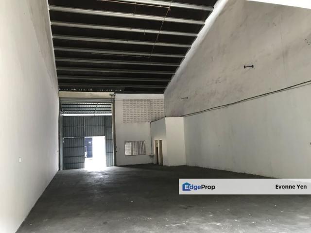 Warehouse for sale in Petaling, Alam Impian