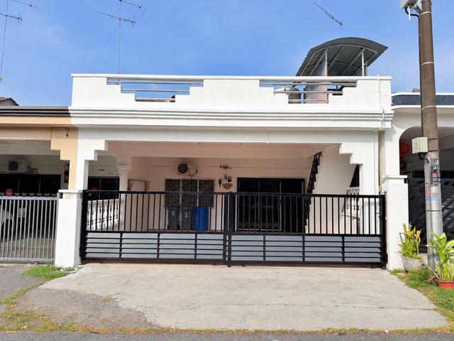 Terraced House for sale in Kluang