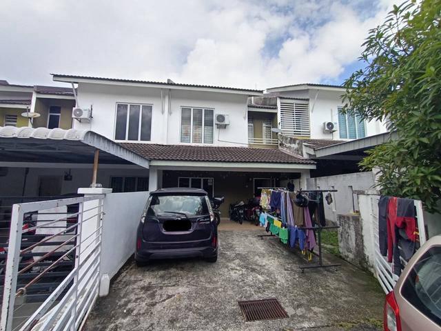 Terraced House for sale in Tanjong Sepat, Selangor