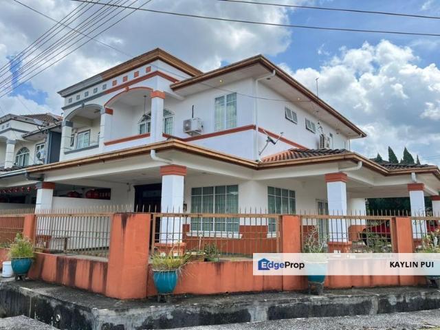 House for sale in Batu Kawa