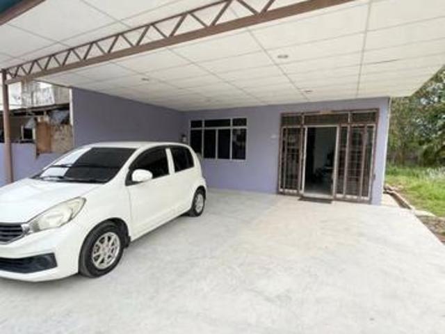 Terraced House for sale in Kuching, Bahagian Kuching