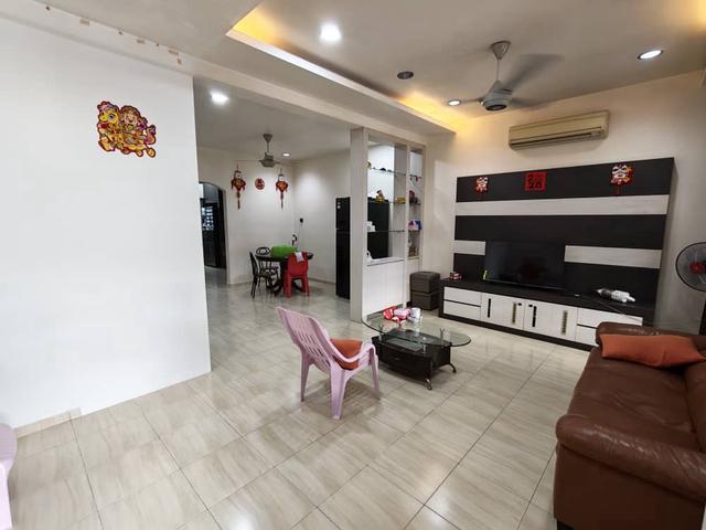 Terraced House for sale in Pontian