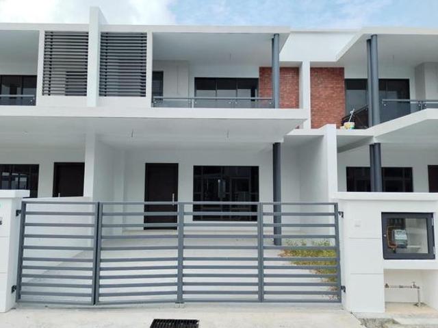 Terraced House for sale in Wellesley, Penang
