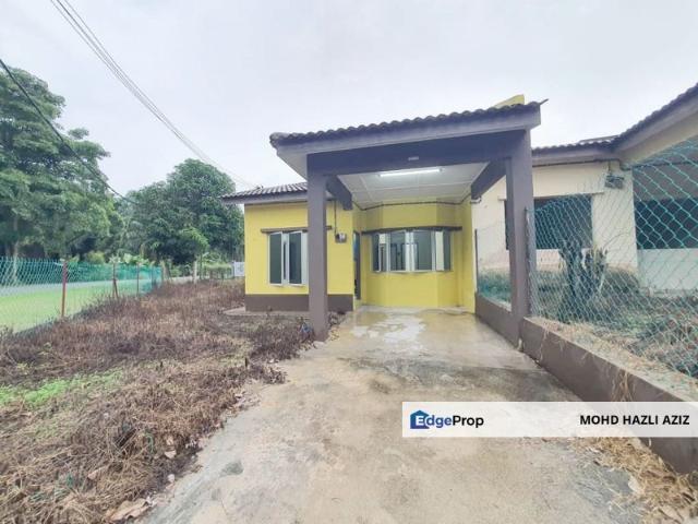 House for sale in Malaka