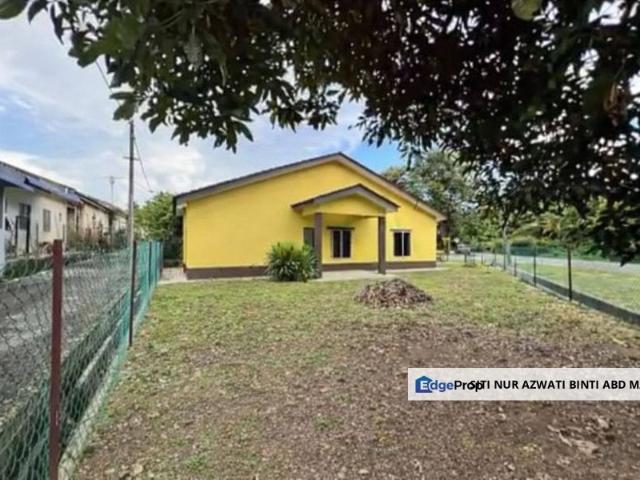 House for sale in Malaka