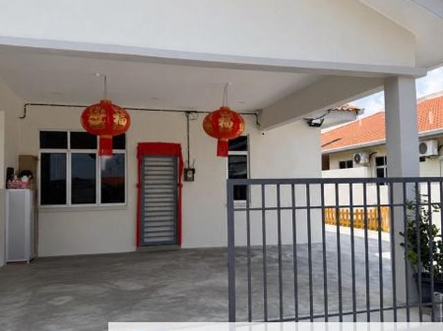 House for sale in Malaka