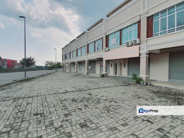 Shop for rent in Malaka