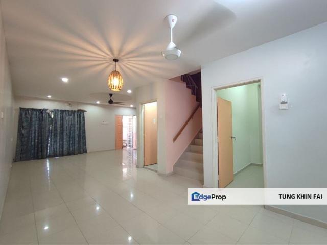 House for sale in Malaka
